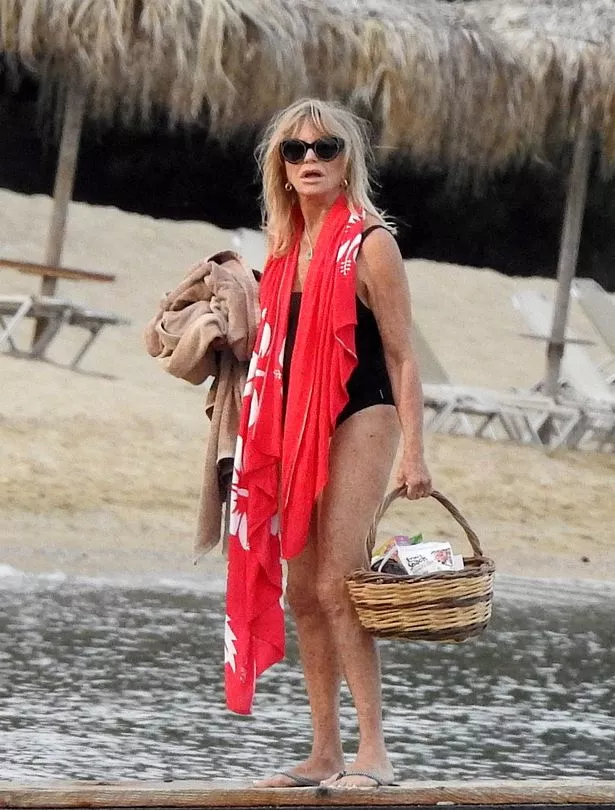 “Reason for gossiping”: Goldie Hawn, 77 years old, posted photos of her vacation in a swimsuit.